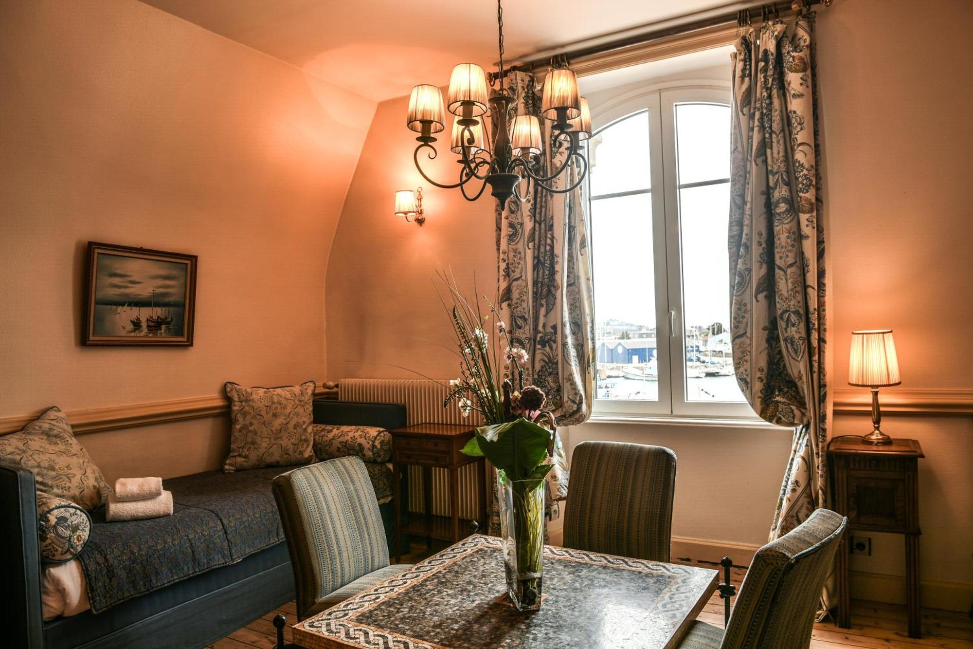 Hotel K'Loys Paimpol Exterior photo